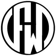 Gang in einem Archiv, links und rechts sind Metallregale mit Büchern und Ordnern